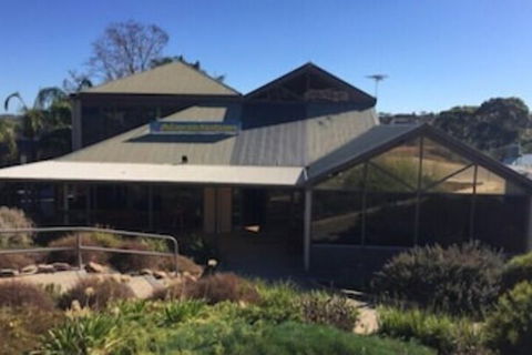 McLaren Vale Backpackers - Accommodation Gladstone 0