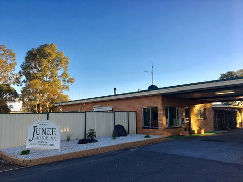 Junee Motor Inn - Accommodation Gladstone 2