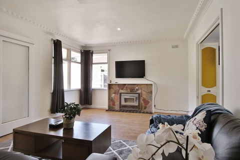 Ivy Units Glen Waverley - Accommodation Gladstone 4