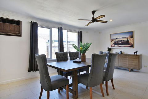 Ivy Units Glen Waverley - Accommodation Gladstone 5