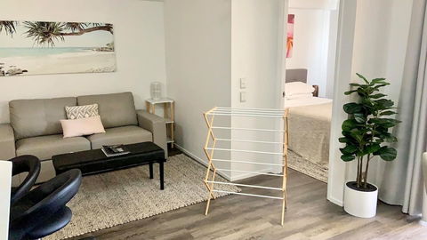Aruba Surf Resort - Accommodation Gladstone 0