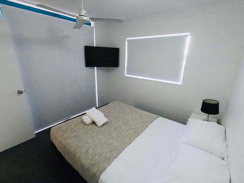 Aruba Surf Resort - Accommodation Gladstone 1