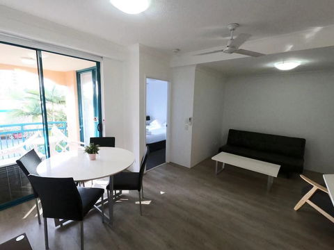 Aruba Surf Resort - Accommodation Gladstone 2