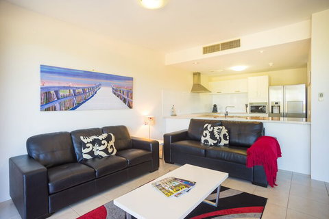 Palm View - Accommodation Gladstone 2
