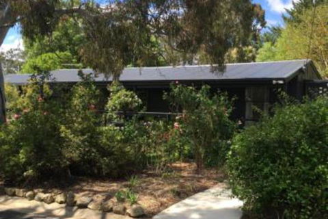 Hilltop Too - Accommodation Gladstone 0