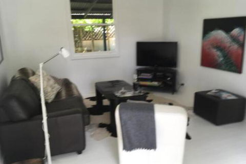 Hilltop Too - Accommodation Gladstone 7
