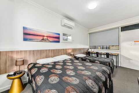 Rest Motels Naracoorte - Accommodation Gladstone 1