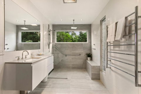Country House Retreat - Accommodation Gladstone 4
