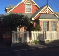 3 batten street - Accommodation Gladstone