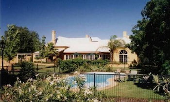 Ranelagh House - Accommodation Gladstone 0