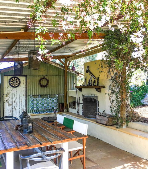 Karawatha Cottages B&B - Accommodation Gladstone 1