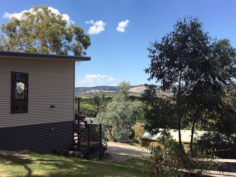 Karawatha Cottages B&B - Accommodation Gladstone 3