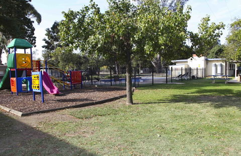 Nagambie Caravan Park & Motel - Accommodation Gladstone 3