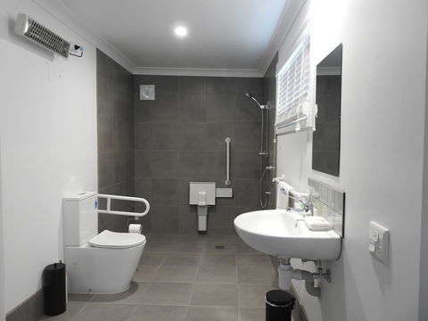 Lismore Lake Holiday Park - Accommodation Gladstone 2