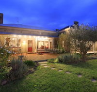 Lochinver Farm Homestead  Cottages - Accommodation Gladstone
