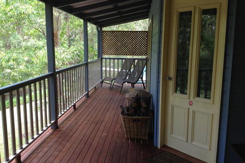 Maleny Country Cottages - Accommodation Gladstone 0