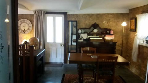 A La Folly - Accommodation Gladstone 2