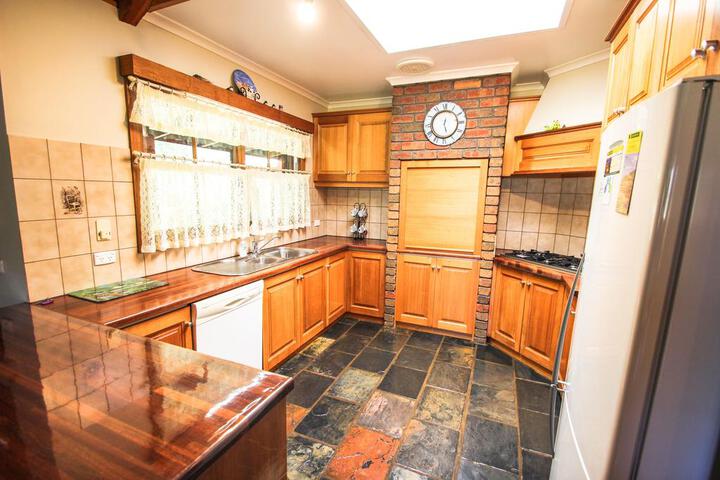 Freeburgh VIC Accommodation Gladstone