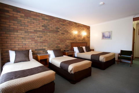 Golden Grain Motor Inn - Accommodation Gladstone 2
