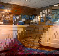 Golden Grain Motor Inn - Accommodation Gladstone