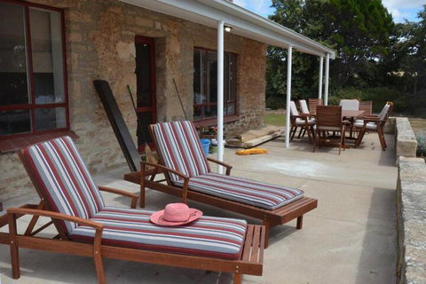Ratcliff Cottage - Accommodation Gladstone 4