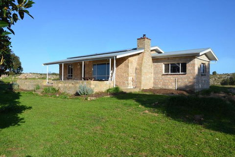 Ratcliff Cottage - Accommodation Gladstone 6