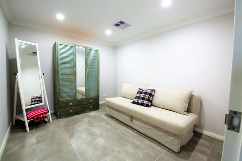 Studio Style Mindarie Marina - Accommodation Gladstone 7