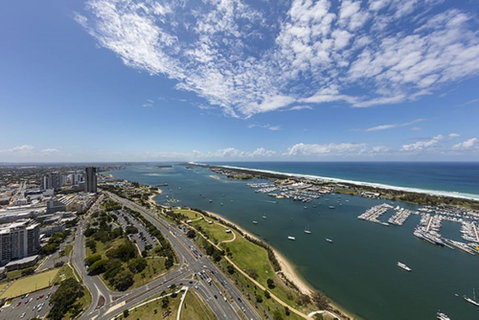 Meriton Suites Southport, Gold Coast - Accommodation Gladstone 0