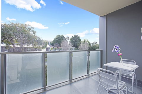 Astra Apartments Glen Waverley At VIQI - Accommodation Gladstone 3