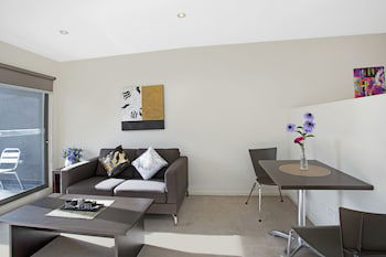 Astra Apartments Glen Waverley At VIQI - Accommodation Gladstone 5