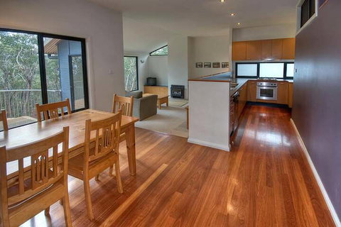 Delmonte - Accommodation Gladstone 7