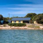 The Beach House - Accommodation Gladstone 0