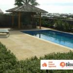 La Mer Home With A Pool - Accommodation Gladstone 0