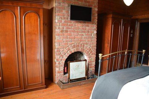 Portarlington Vicarage - Accommodation Gladstone 0