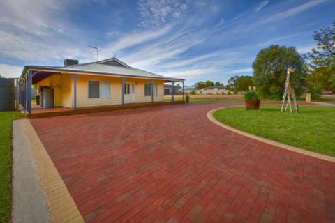 Lake Tyrrell Accommodation - Accommodation Gladstone 0