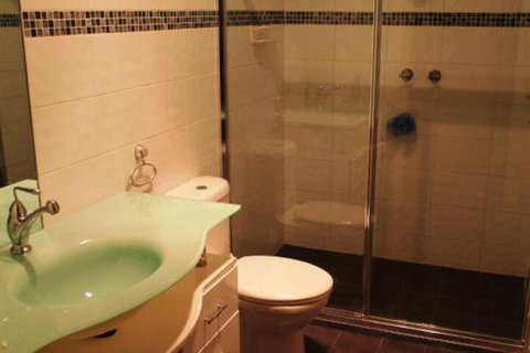 Lake Tyrrell Accommodation - Accommodation Gladstone 4