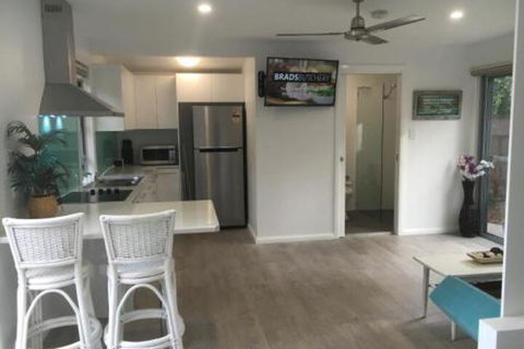 Brodie Beach Bungalow - Accommodation Gladstone 0
