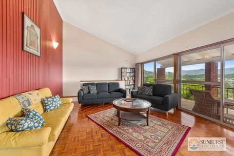 Siesta By The Sea - Accommodation Gladstone 1