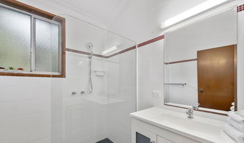 Siesta By The Sea - Accommodation Gladstone 2