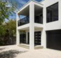 Pearl Hawley Beach - Accommodation Gladstone