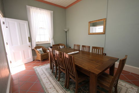 Lavender Vale Cottages - Accommodation Gladstone 7