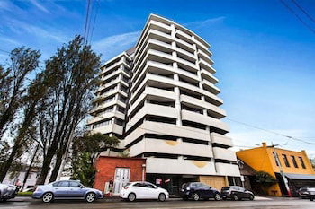 Junction Kew Apartments - Accommodation Gladstone 1