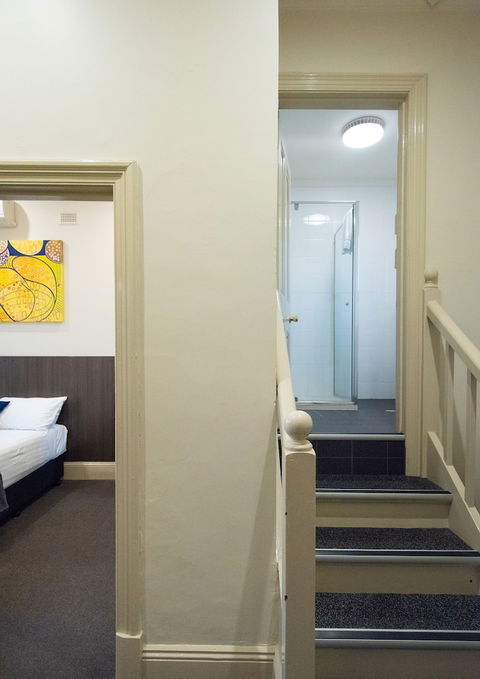 The Mile End Hotel - Accommodation Gladstone 5
