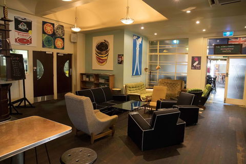 The Mile End Hotel - Accommodation Gladstone 6