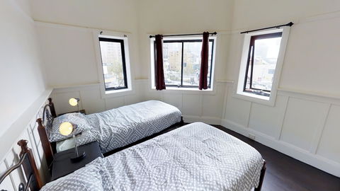 MyHoYoHo City Views Apartments - Accommodation Gladstone 4