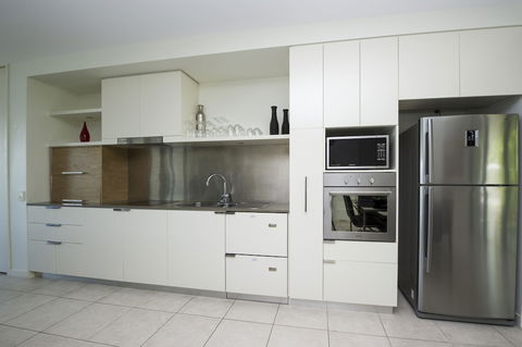 Blue On Blue Apartment 914 - Accommodation Gladstone 1