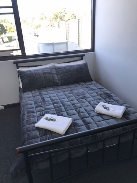 Panania Hotel - Accommodation Gladstone 4
