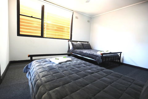 Panania Hotel - Accommodation Gladstone 6