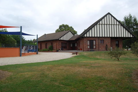 Greenvale Holiday Units - Accommodation Gladstone 2