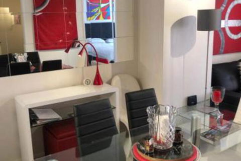 Sydney City Location - Accommodation Gladstone 2
